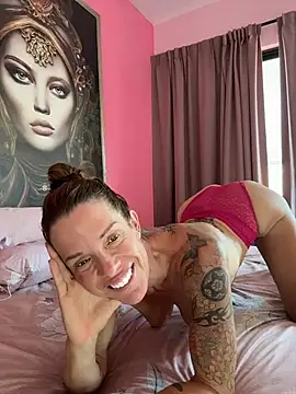 mommyselenafit_ webcam