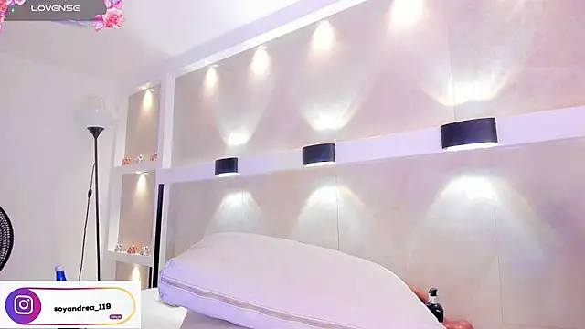 juliana_smithh webcam