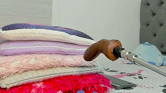 Elizabeth_18_ webcam