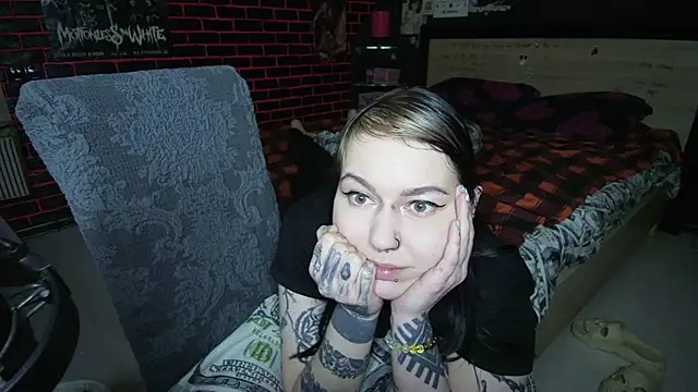 MessalinaOfficial webcam