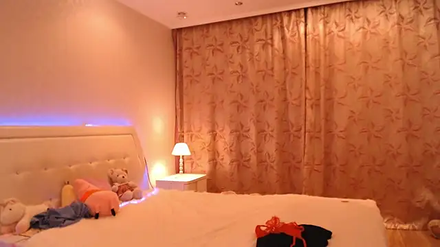 lilianbee - Lilianbee's free webcam - UK Sex Cams