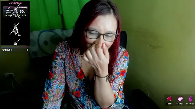 luciamiilf - LuciaMiilf's free webcam - UK Sex Cams
