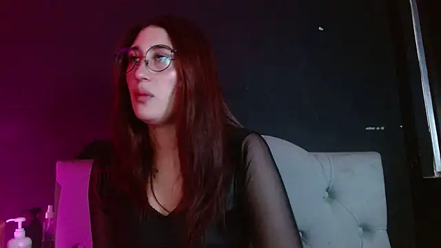 red-moon1 - Red-moon1's free webcam - UK Sex Cams