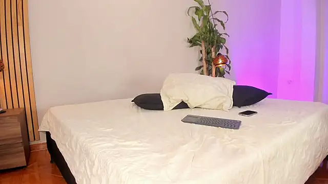 REINA_ADAHARA