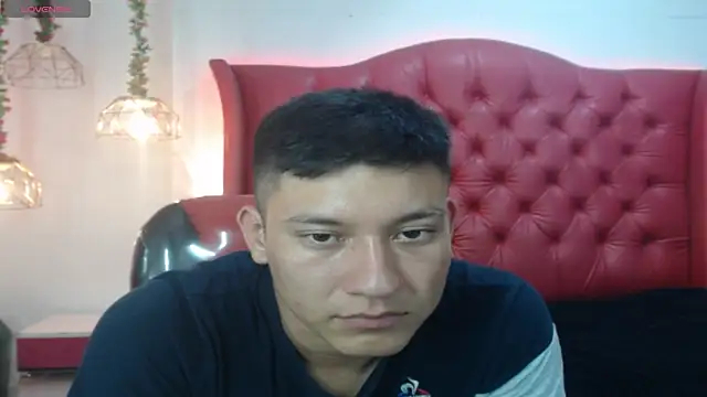 DominantBoy4 webcam