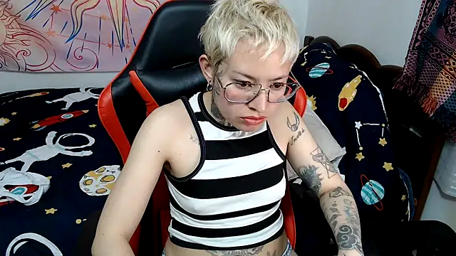 ArrangedFoot webcam