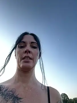 DarkestDreamxox webcam