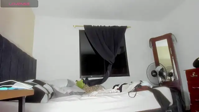 Zuan_zuan777 webcam