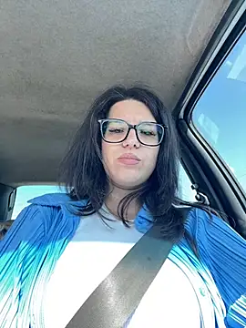 NadiraNoor webcam