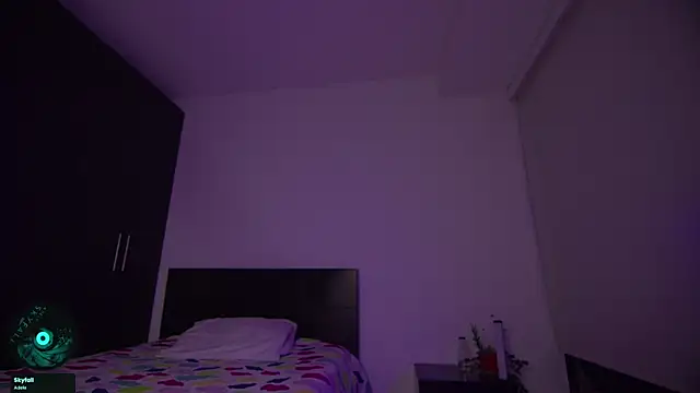 _curiouskitten_ webcam