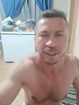 RobertoLuiz84 live sex cam