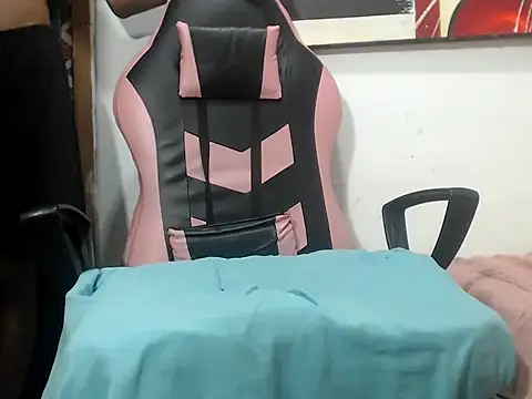 Estebanbigcock23 webcam