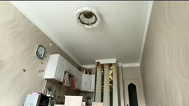 kamila_18_french webcam