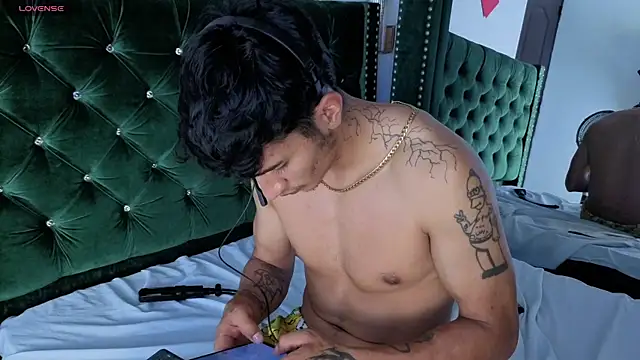 Zayn_Moretti webcam