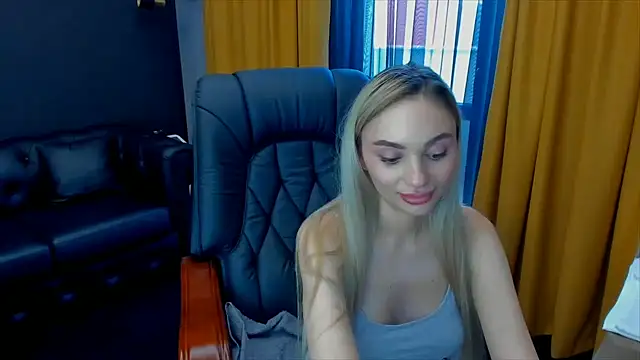 HaleySweet18 webcam