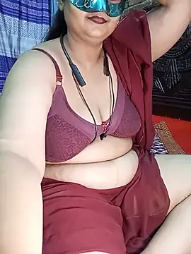 Tanisha-Chy webcam