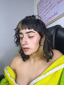 baby_akuma webcam