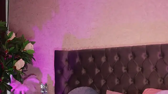 Selena_Sky Live Web Cam Show