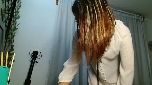 Dama_Scarlata18 webcam