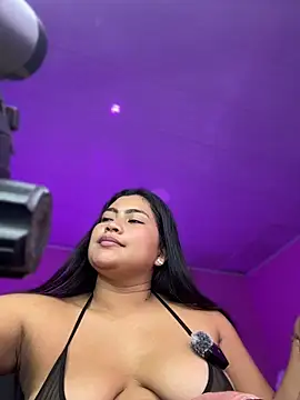 LunaaRosse webcam