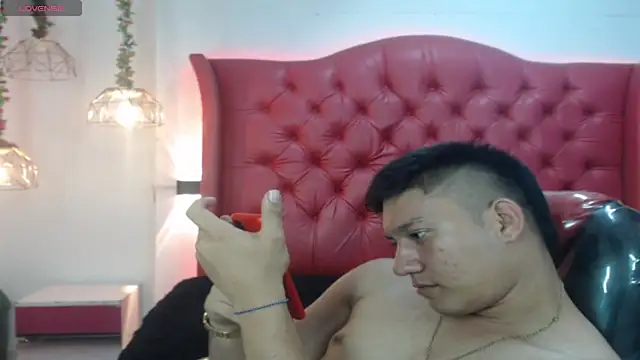 dominantboy4 - DominantBoy4's free webcam - UK Sex Cams
