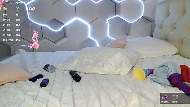 aliicemeow live cam on StripChat