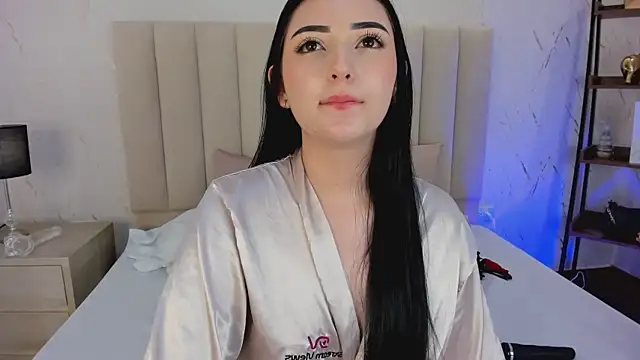 LilithHarperr_ webcam