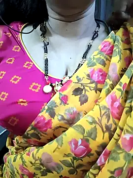 bhuvana_555 webcam