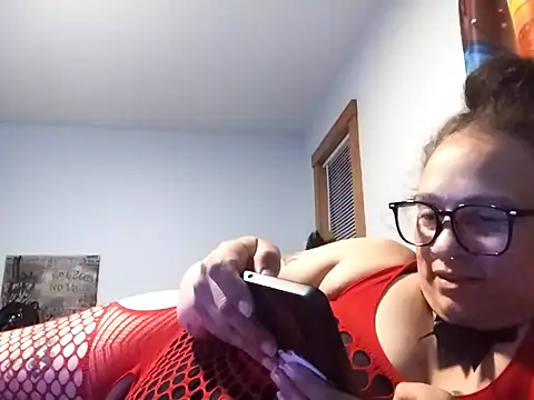 Sluttycatwomen webcam