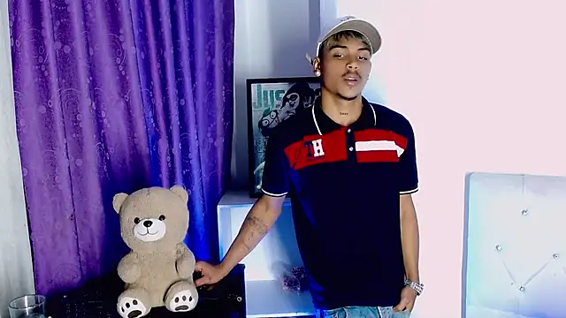 Angel_foxc13 webcam