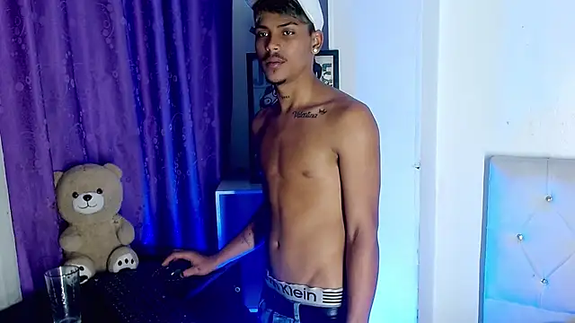 Angel_foxc13 webcam