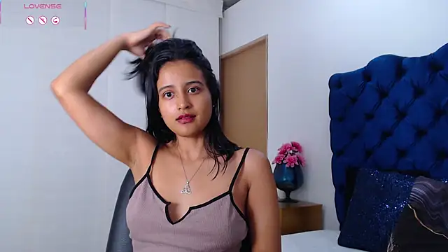 Lili666_ webcam