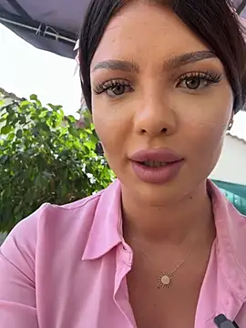 TheMaddisonShow_ webcam