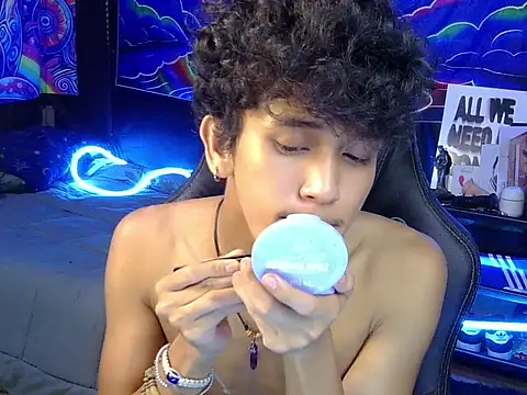 hugekenbigcock webcam