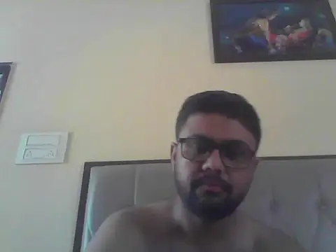 SexyyMotaLund57 live cam on StripChat