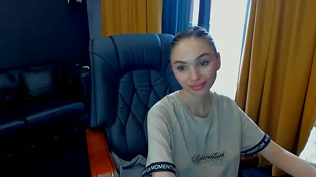 HaleySweet18 webcam