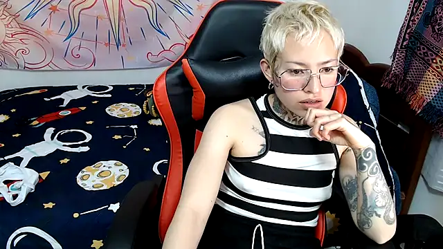 ArrangedFoot webcam