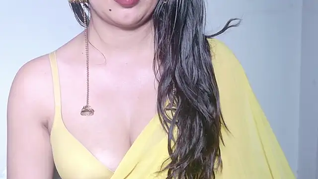 Aashika-Kaur webcam