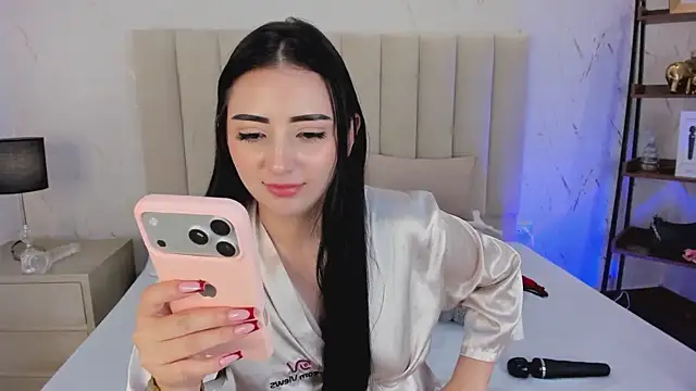 LilithHarperr_ webcam