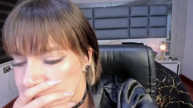 Mrs_Regina_clk webcam