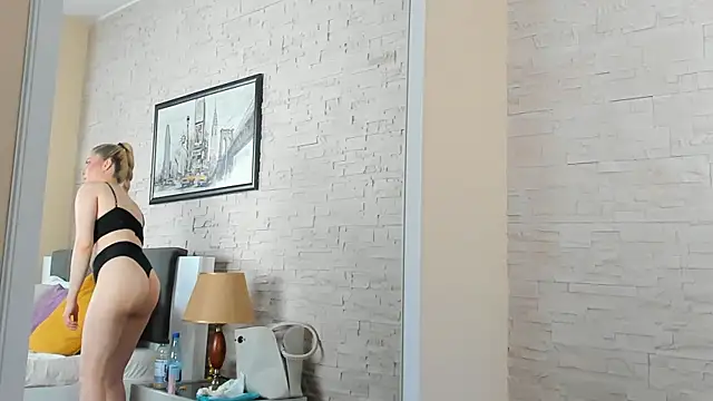 LuxaCole webcam
