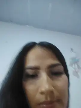 sofia_milky webcam