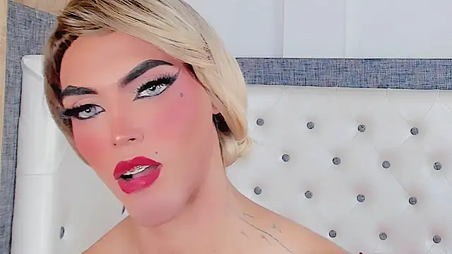 esmeraldasexycutee webcam