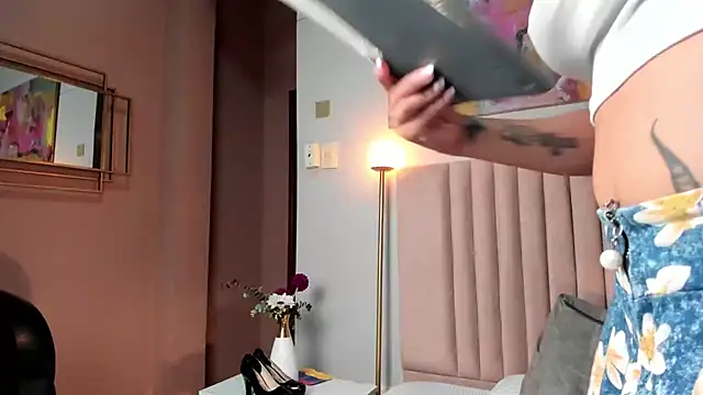 AlissaNix webcam