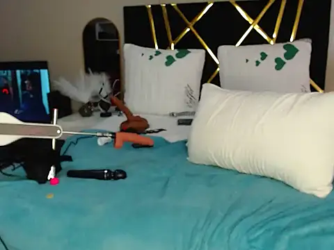 NaughtyMilf_Lilly webcam