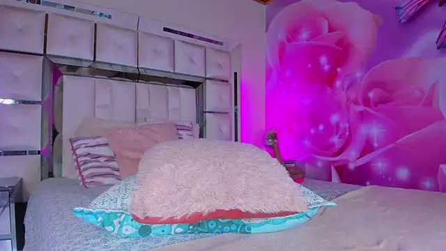 emili_clark webcam