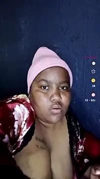 ChubbyMidgetxxx19 webcam