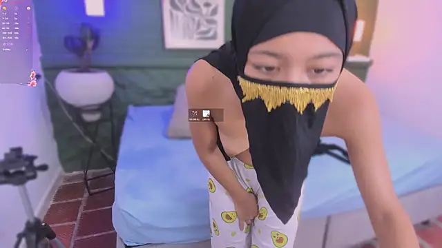 saharaa_noor webcam