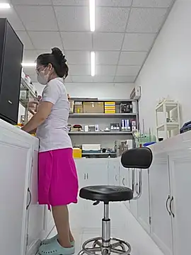 HinaLovely webcam