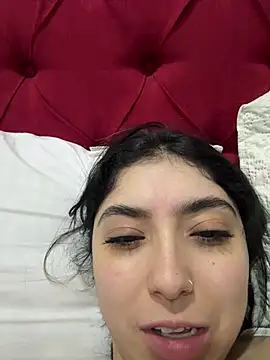 Lucy_Anall_ webcam